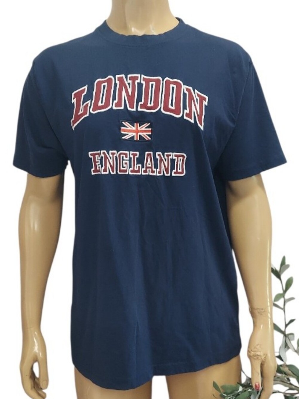 Gift Box Britan London England Embroidered Graphic Tee